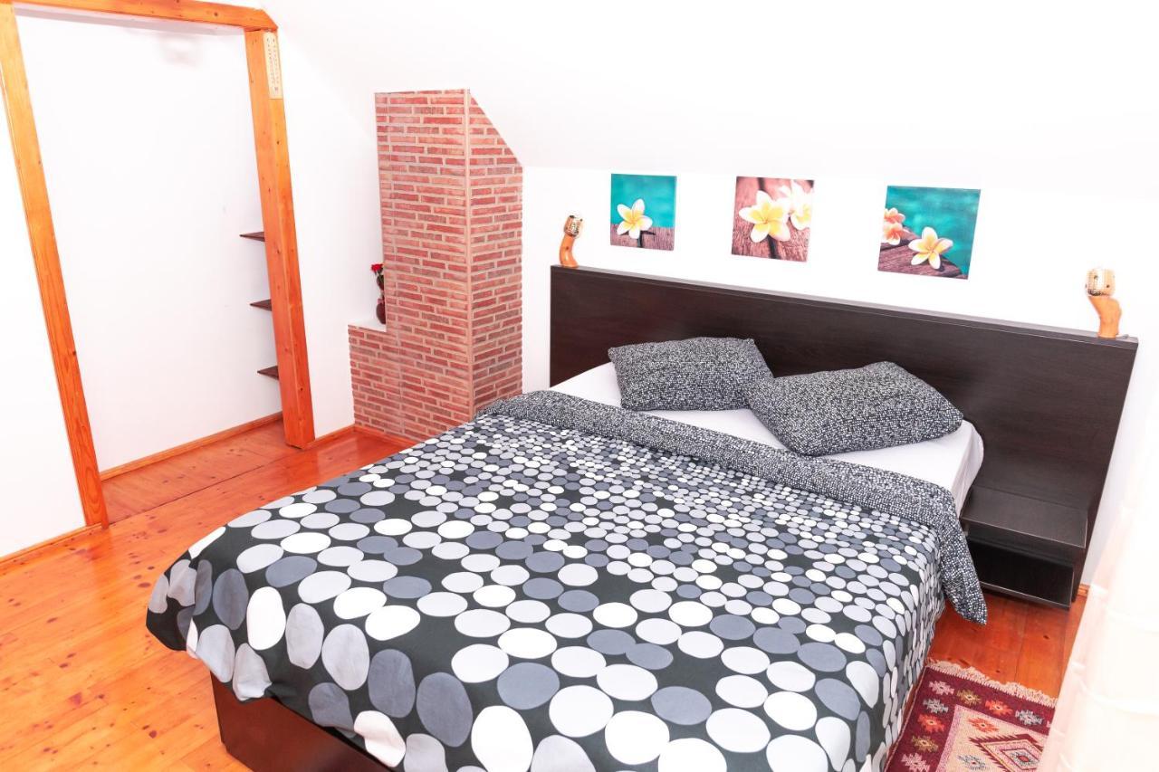 Hotel Casa Ursului Bujoreni Exteriér fotografie